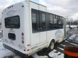 2006 FORD E-450 12 PASSENGER BUS W/ WHEELCHAIR LIF Year: 2006 Make: FORD Mo