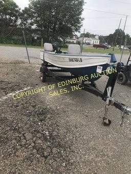 13' ALUMINUM FISHING BOAT ON S/A BOAT TRAILER W/ FISH FINDER & 9.8HP TROLLI