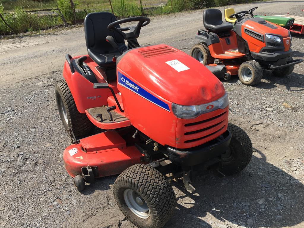 SIMPLICITY RIDING TRACTOR 60" DECK W/ 27HP KAWASAK SIMPLICITY RIDING TRACTO