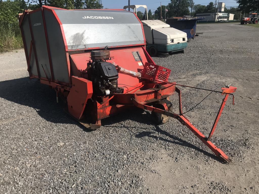 JACOBSEN 720E TOWABLE TURF SWEEPER MODEL 81725 SN: 4006. W/ MANUAL & PARTS