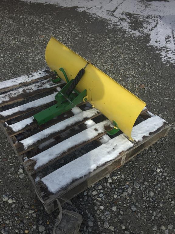 3FT SNOW BLADE FROM JOHN DEERE 110 W/ BRACKET