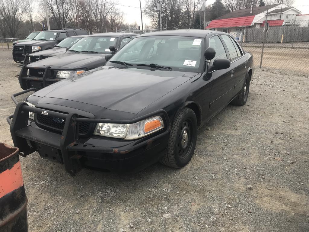 2006 Ford Crown Victoria 2WD 2006 Ford Crown Victoria Police Interceptor 2W