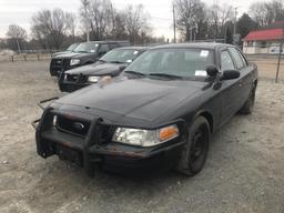 2006 Ford Crown Victoria 2WD 2006 Ford Crown Victoria Police Interceptor 2W