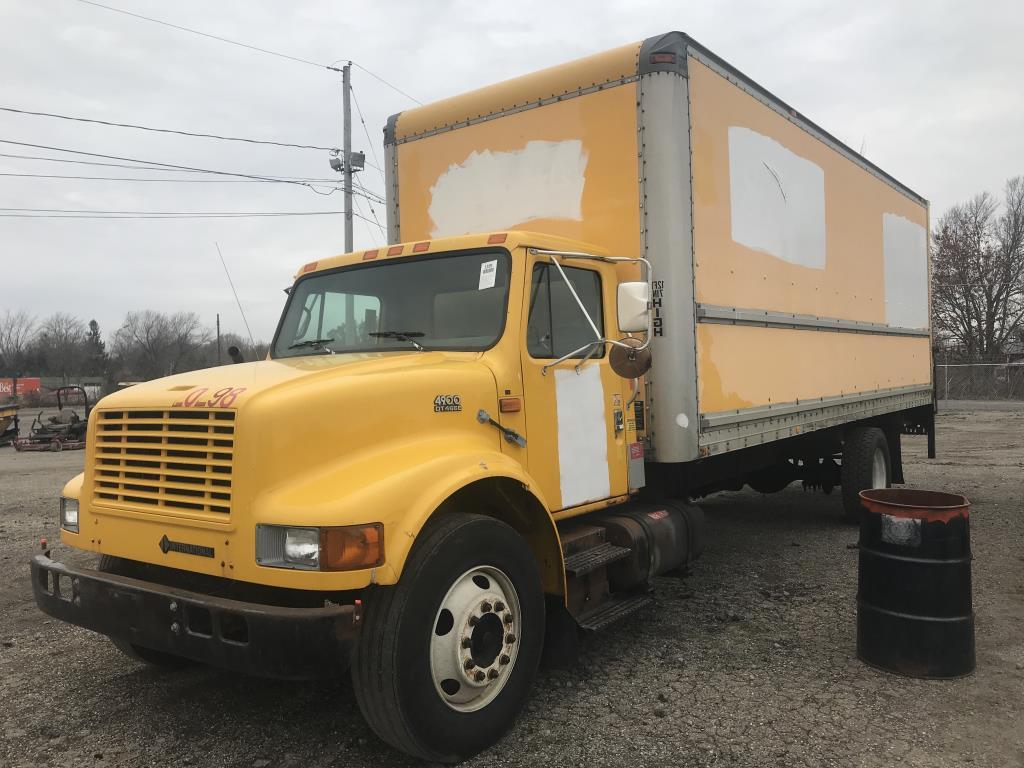 1998 INTERNATIONAL 4900 W/ 24' MORGAN BOX BODY & M 1998 INTERNATIONAL 4900