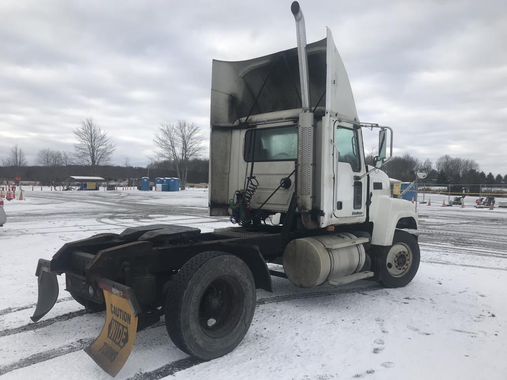 2006 MACK MAX CAB & CHASSIS 2WD 2006 MACK MAX CAB & CHASSIS 2WD E7-350 V-MA