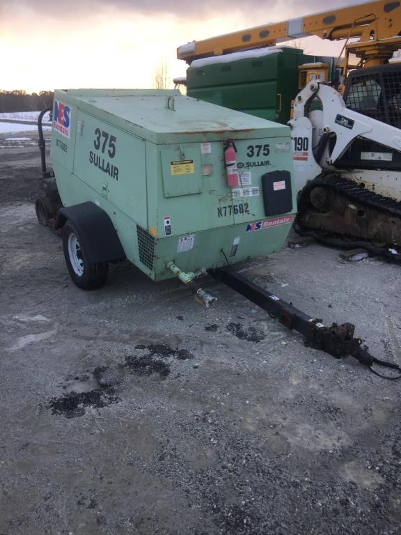 SULLAIR 375 TOWABLE AIR COMPRESSOR JOHN DEERE 4CYL DIESEL. TURNS OVER/DOES