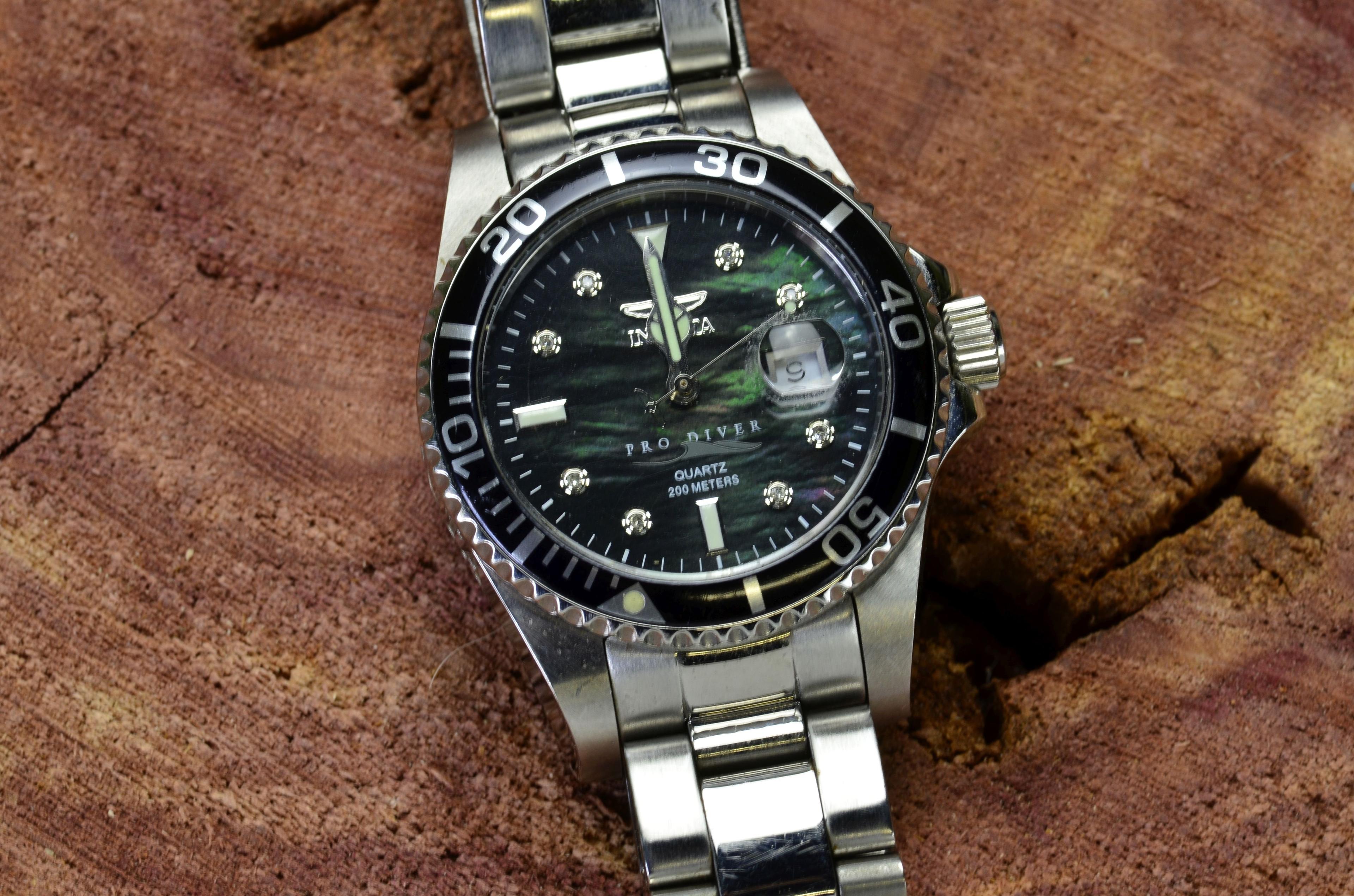 ITEM 5F: LOT OF 2 MID-SIZE INVICTA PRODIVER WATCH