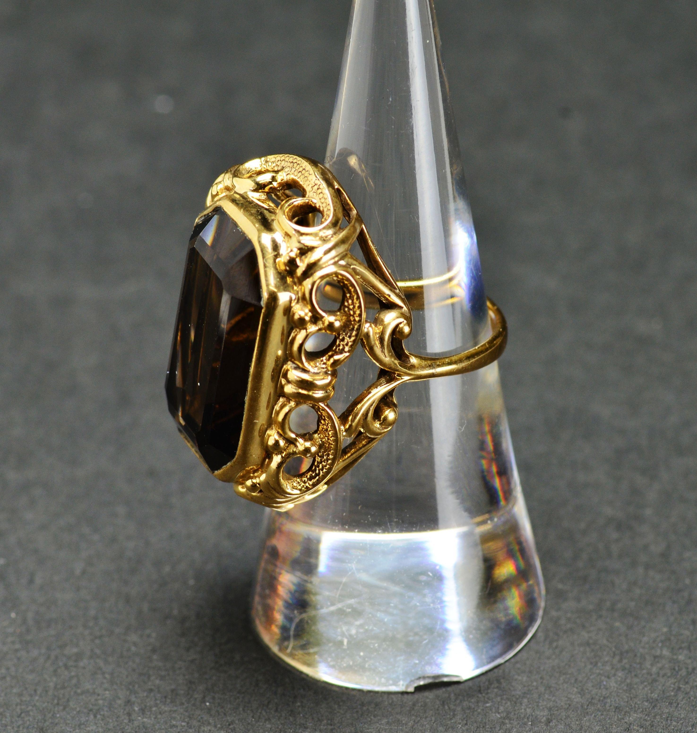 ITEM 105: SMOKEY QUARTZ SOLITAIRE RING IN Y GOLD