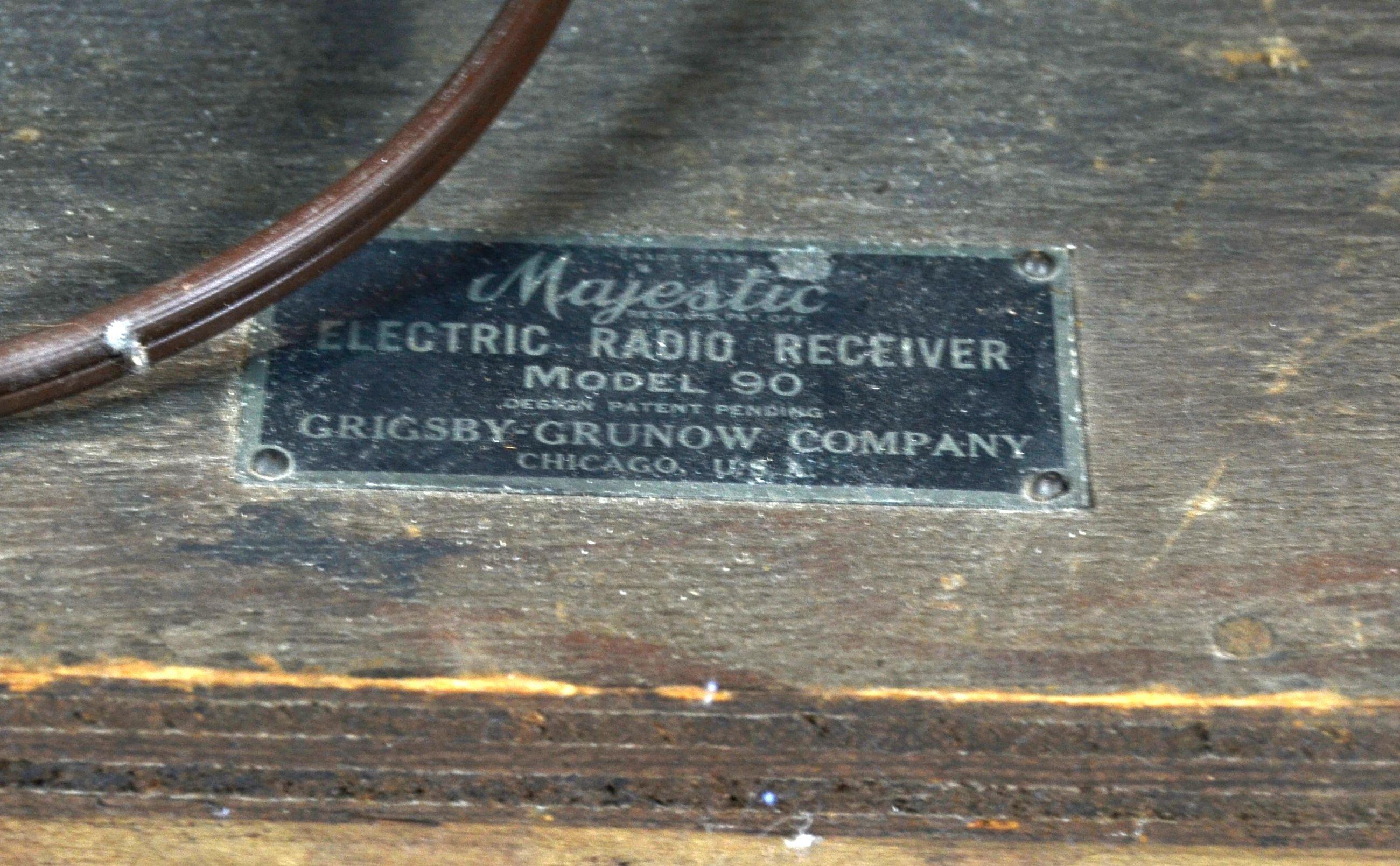 Antique Majestic Radio Floor Model 90-B C. 1929