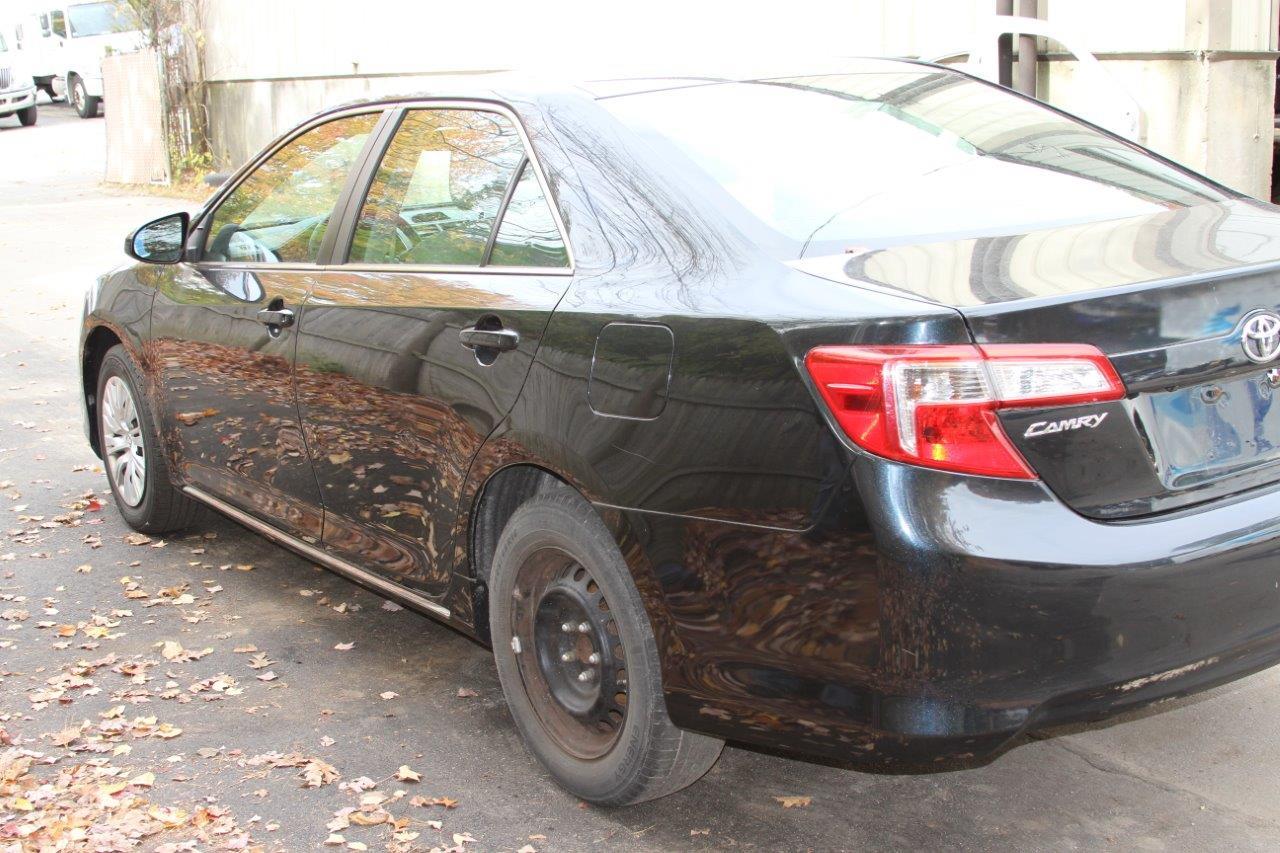 2014 Toyota Camry LE Sedan