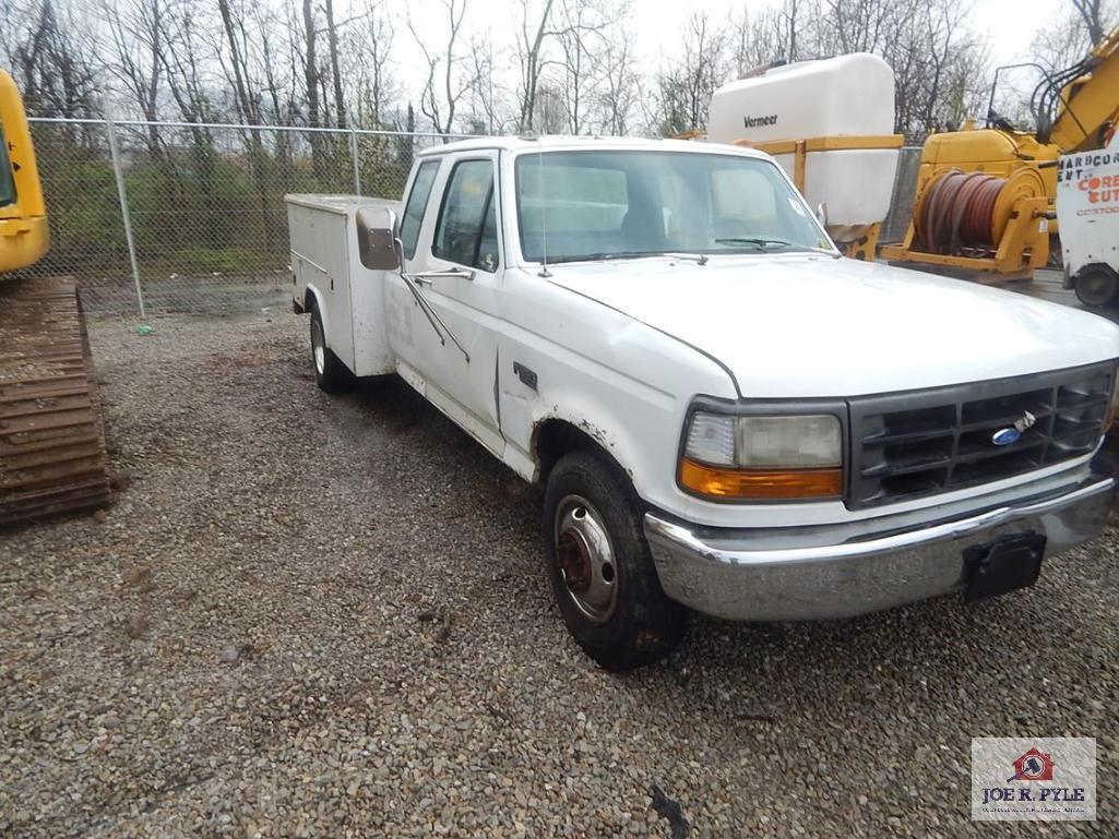 1993 Ford F250 Excab w/ utility bed 283864 Miles , VIN 1FTJZ35M4PKB15356