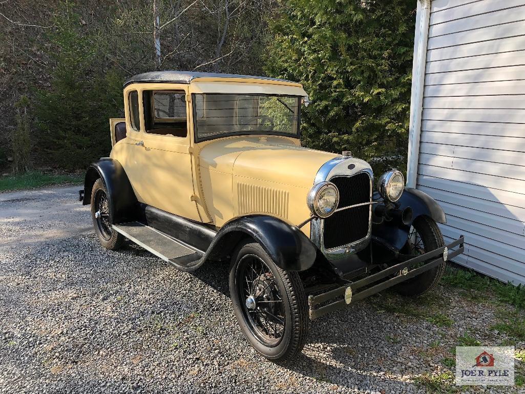 1928 Ford Coupe with rumble seat