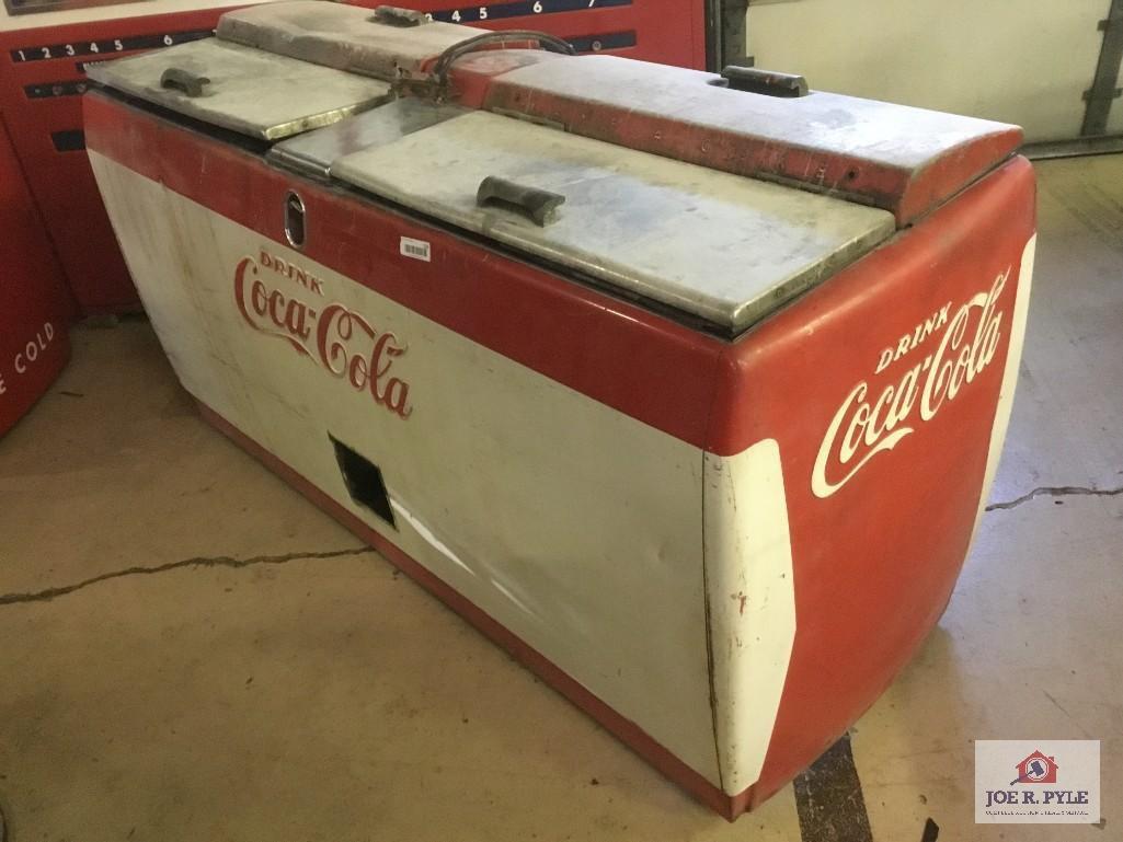 Early Double Flip-top Coke Cooler (Red & White)