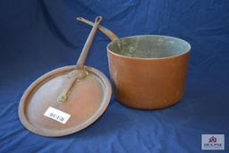 DH&M Co NY sauce pan w cover 9 " diameter