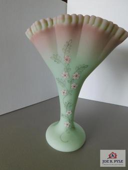 Fan Vase w/ Crimped Top/Burmese Susan Bryan V.I.P 2005