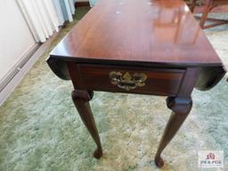 Queen Anne Drop Leaf side table