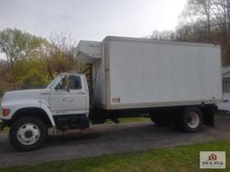 1999 Ford F800 88 K miles