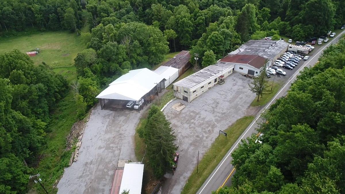 Commercial Building on 1.57 Acres