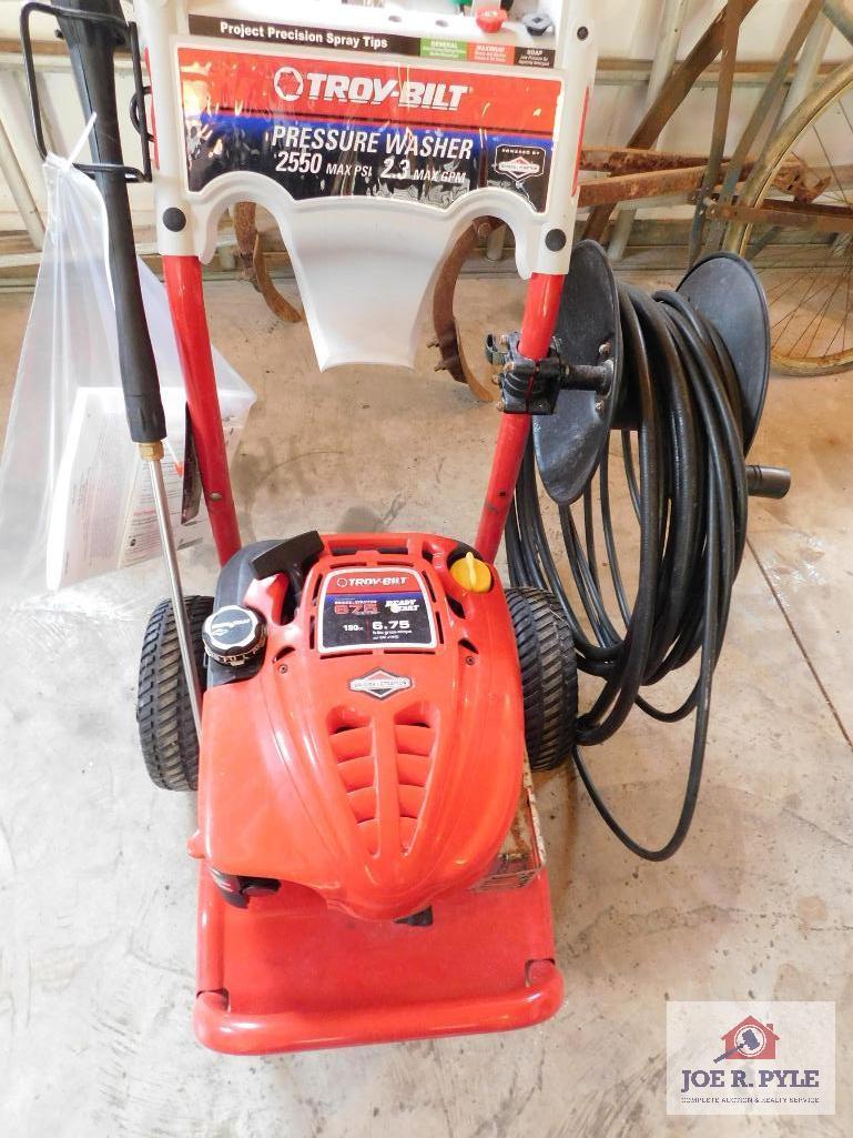 Power washer, hose reel and extra hose