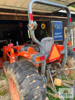 Kubota L3830 tractor w loader 4