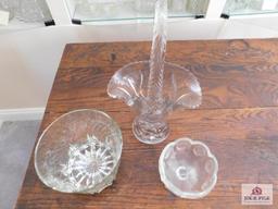 Lg. brides basket &coin glass footed bowl.