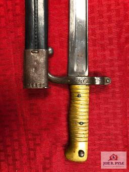 Zouave style bayonet with scabbard (matching numbers)