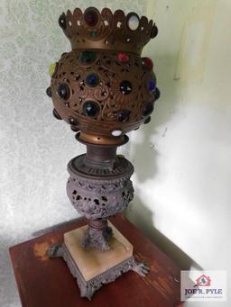 Vintage Oil Lamp (Broken Foot)