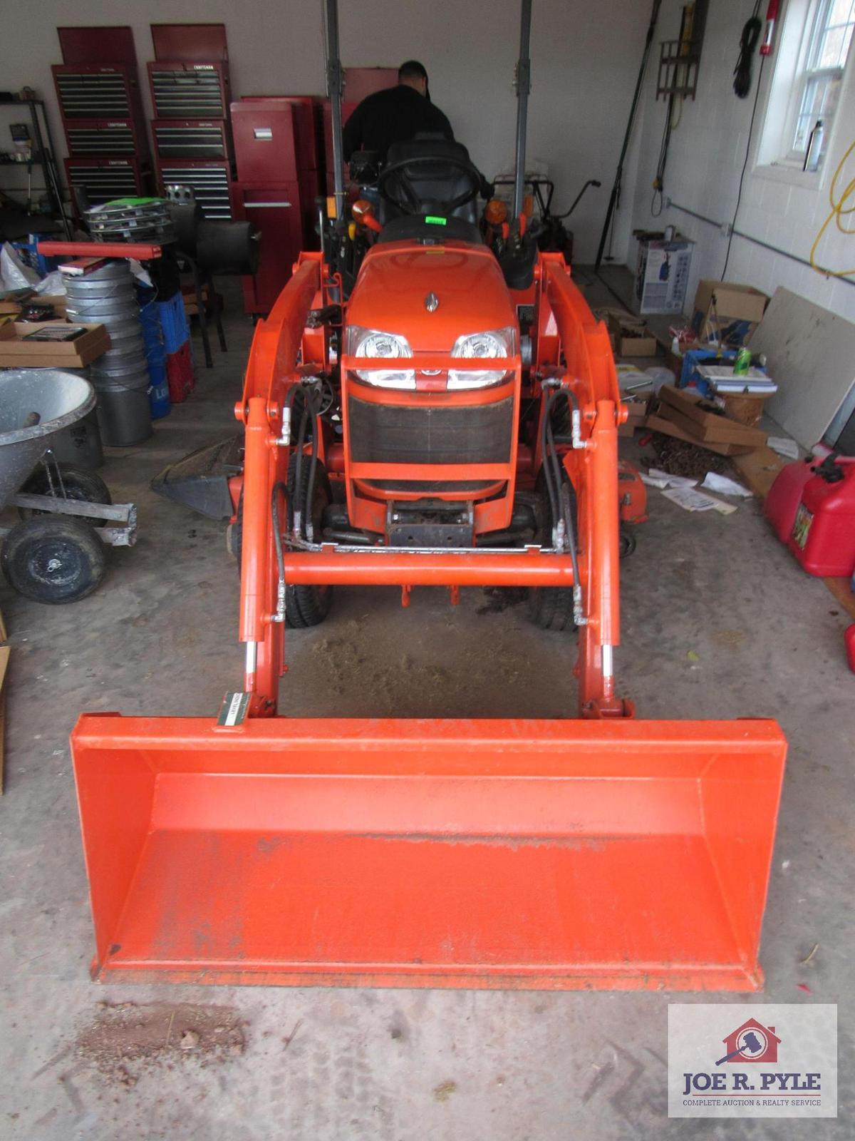 4Wd Kubota B2920 Tractor W Front End Loader & Belly Mower