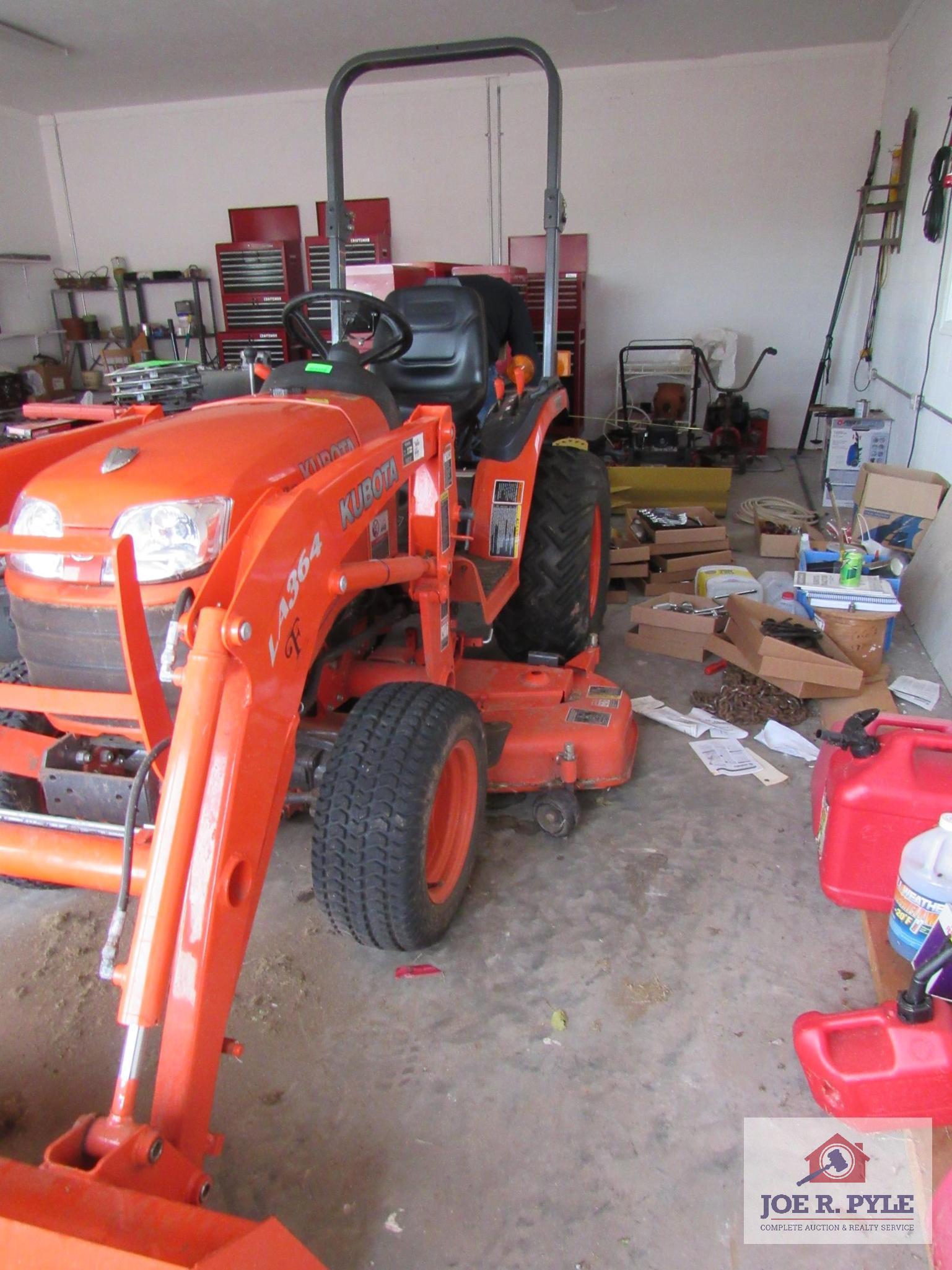 4Wd Kubota B2920 Tractor W Front End Loader & Belly Mower