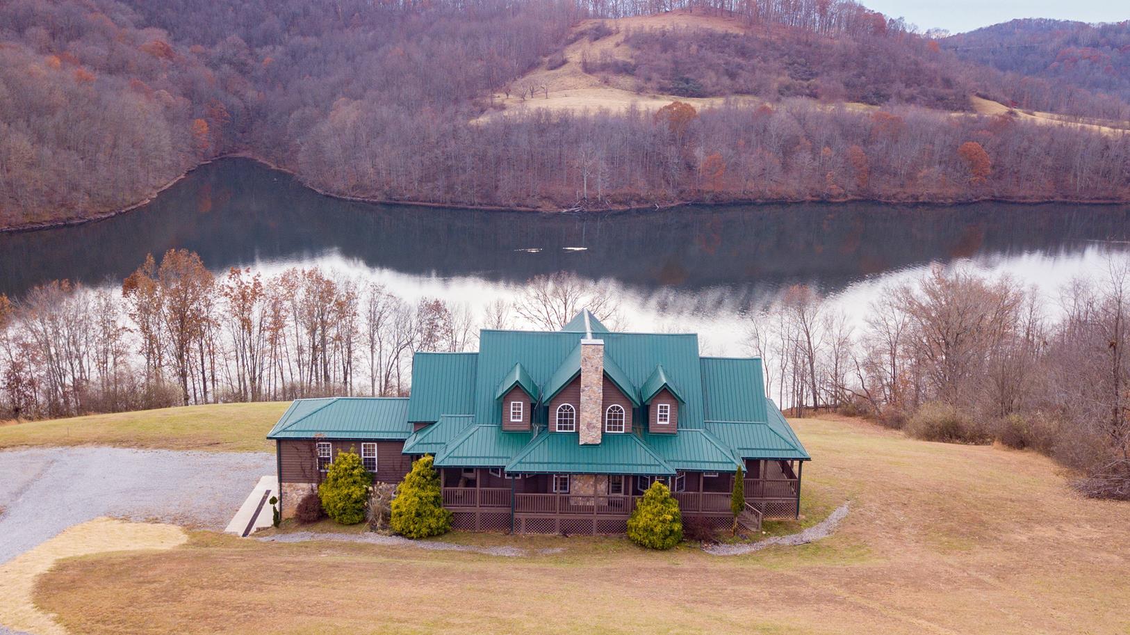 4 Bedroom Stonecoal Lake Home on 2.11 Acres