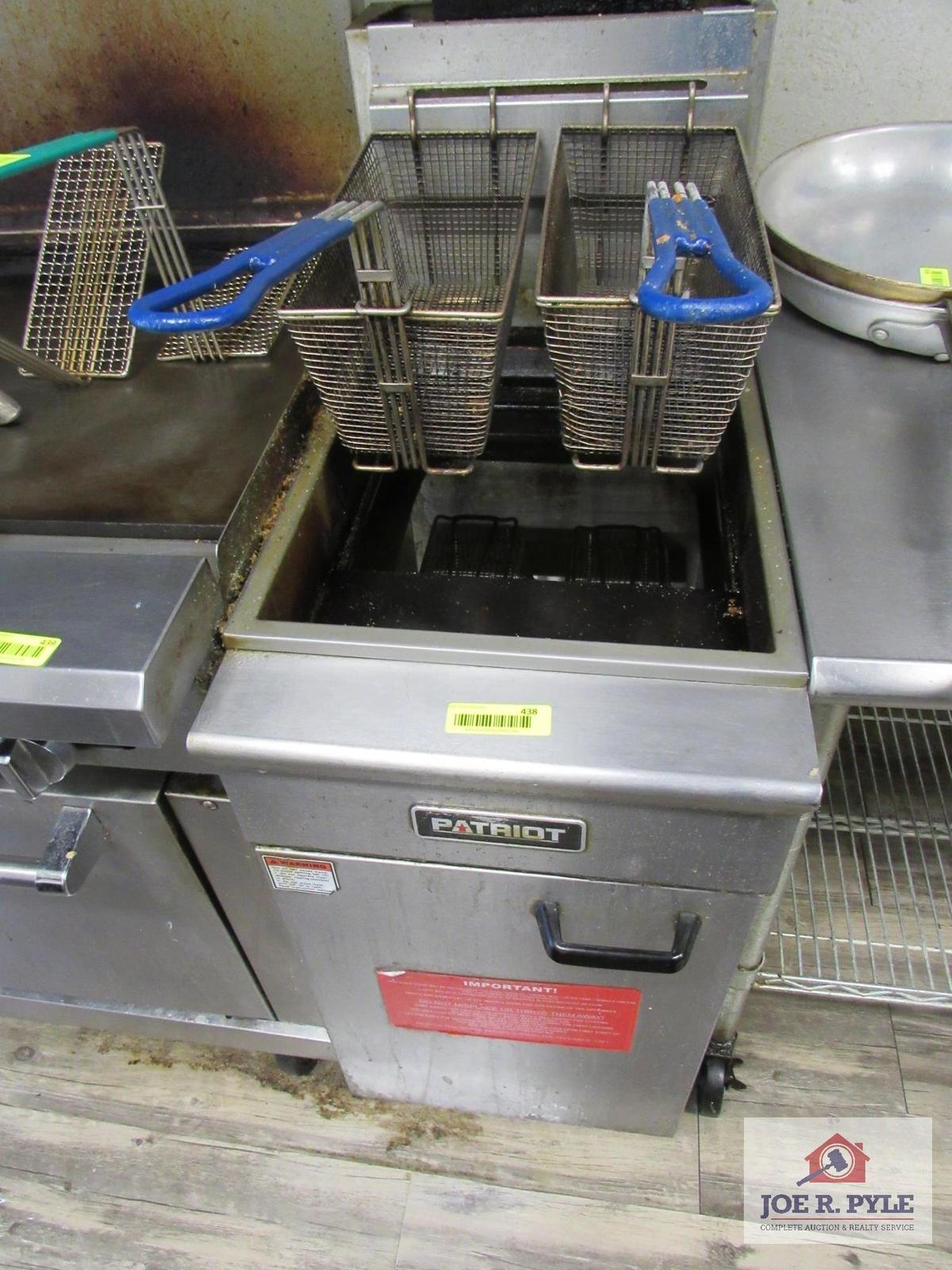 Patriot stainless steel 2 basket deep fryer w natural gas