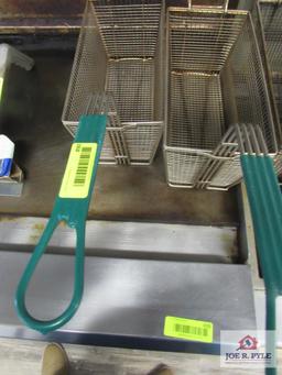 2 deep fryer baskets green handle