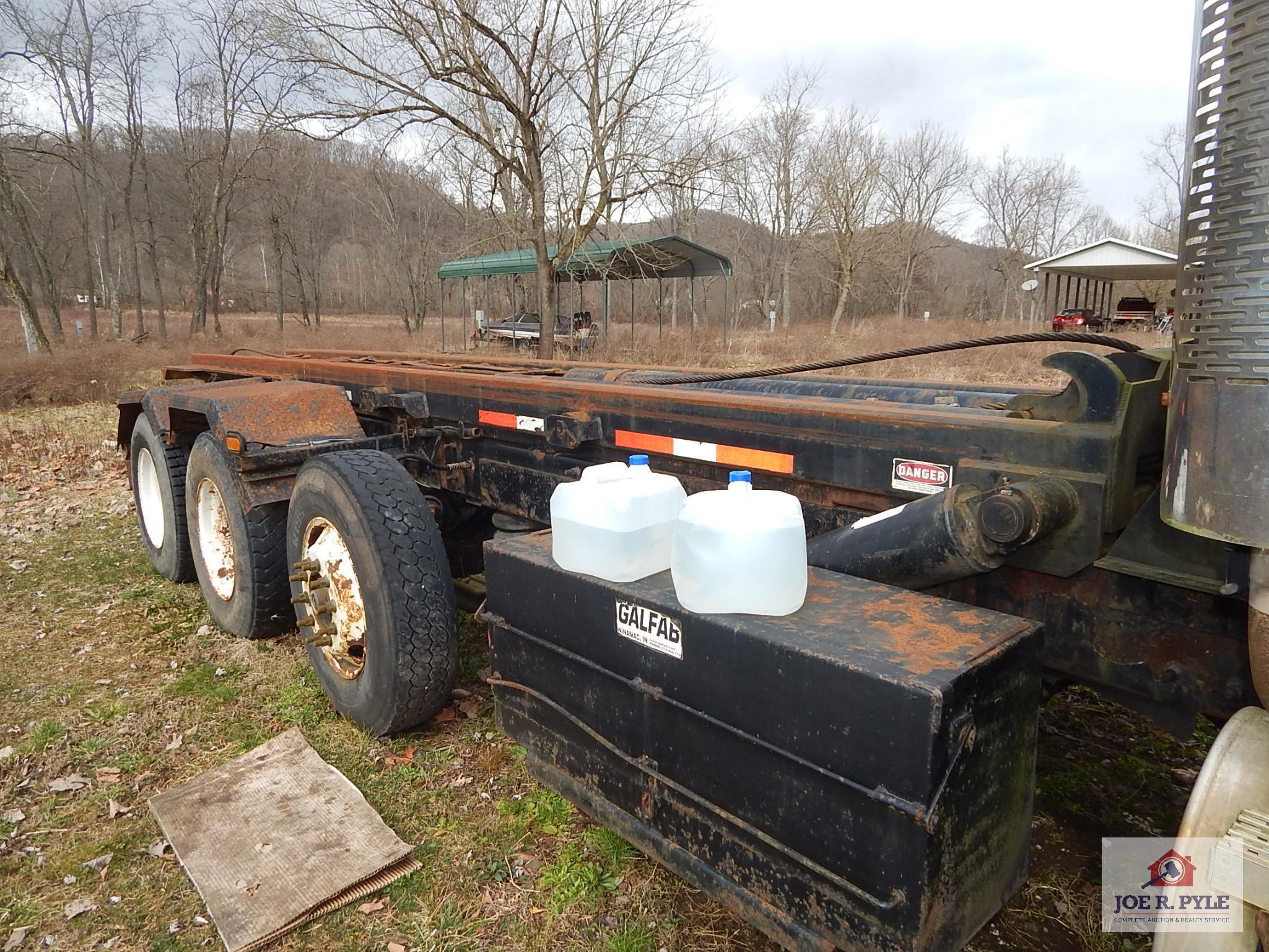 2006 Mack CV713