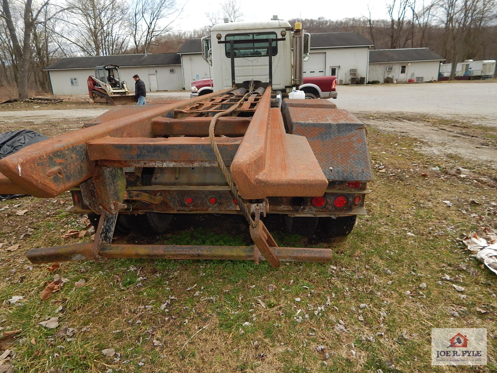 2006 Mack CV713