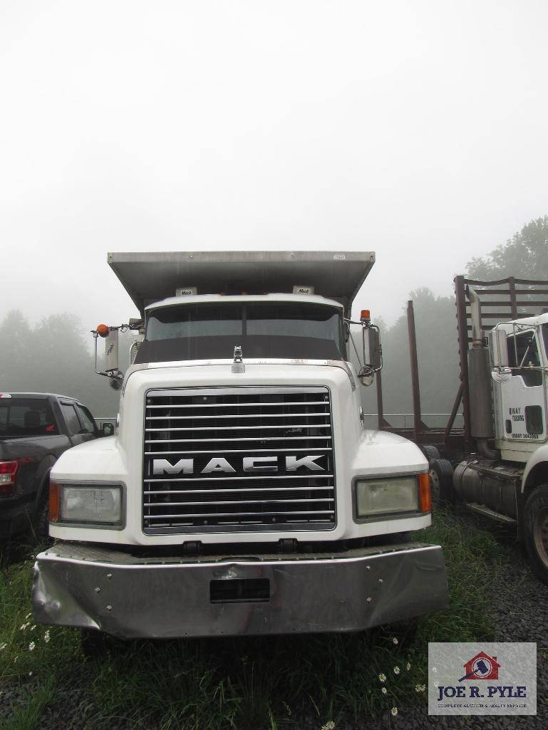 2001 Mack 6 Axle Dump Truck Model CL700