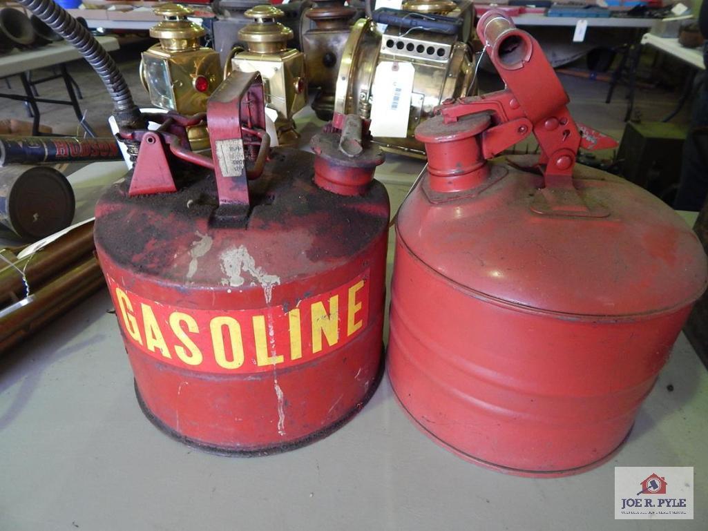 2 Gas safety cans