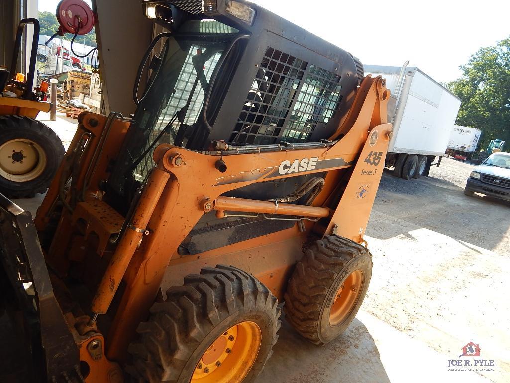 Case 435 Series 3 skid steer w/ bucket (1631 hours) VIN: JAF5098