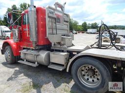 2011 Freightliner tri-axle dry cab w/ wet lines w/ Detroit diesel motor (99388 miles) VIN: