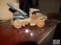 Early Marks tine windup military truck