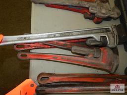 4 Pipe wrenches - 1 aluminum