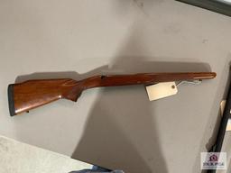 Walnut rifle stock Remington Model 700 right hand action