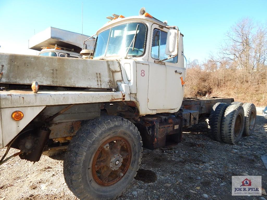 1971 Mack DM800 off road truck triple frame w/ no bed; it has hydraulic jack