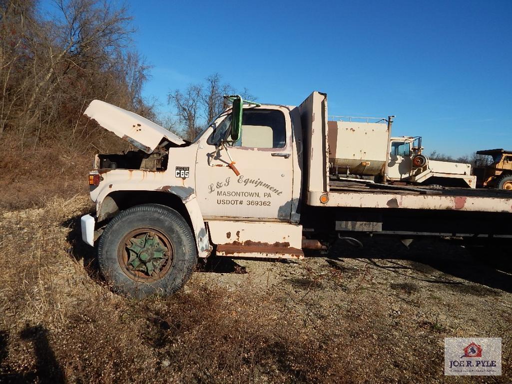 1975 Chev C65 flatbed dump w/ gas engine