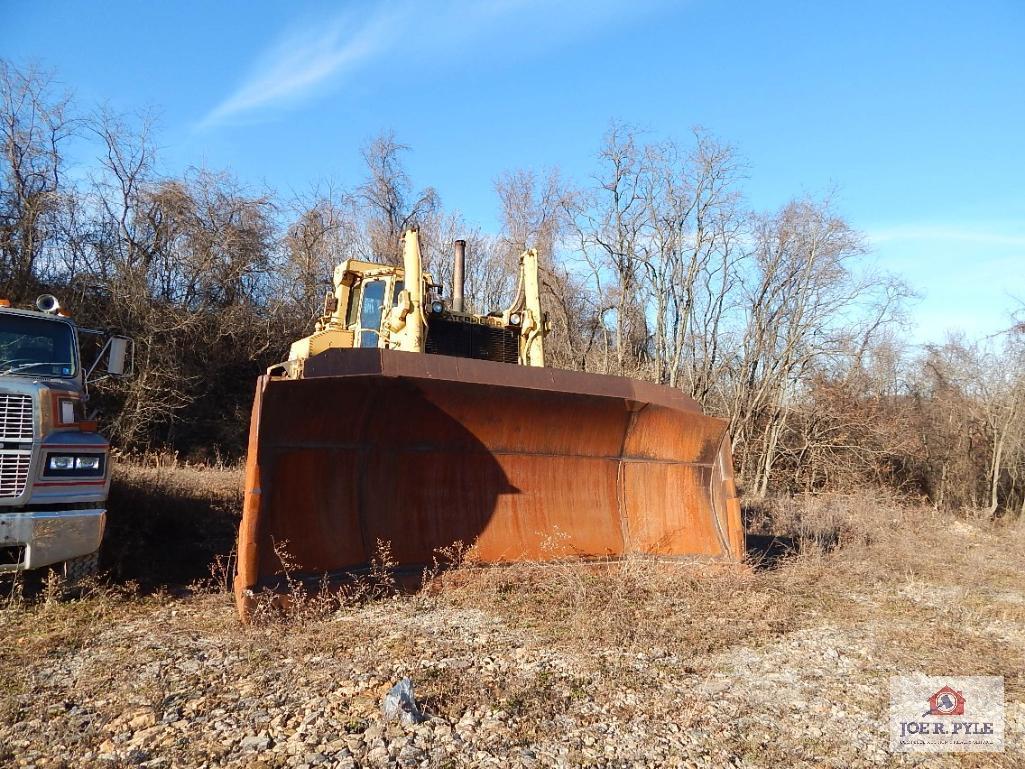 Cat D10 dozer w/ cab