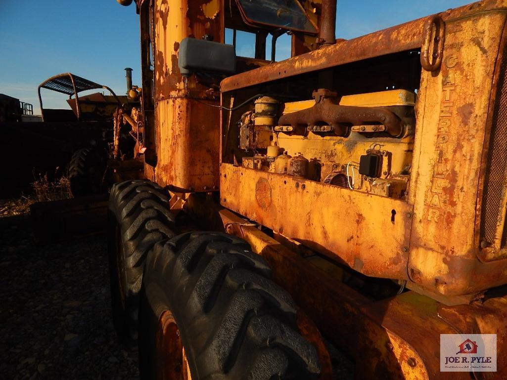 Cat grader w/ Pony motor