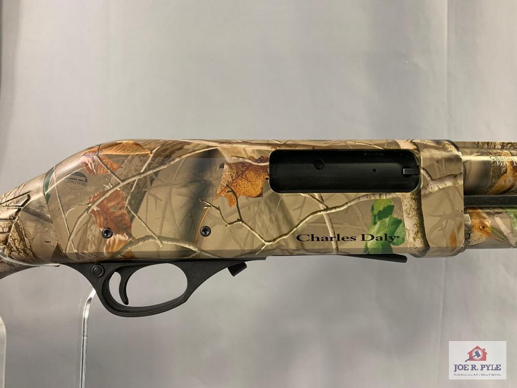 [18] Charles Daly Field Grade Camo 12 ga | SN: 3509616