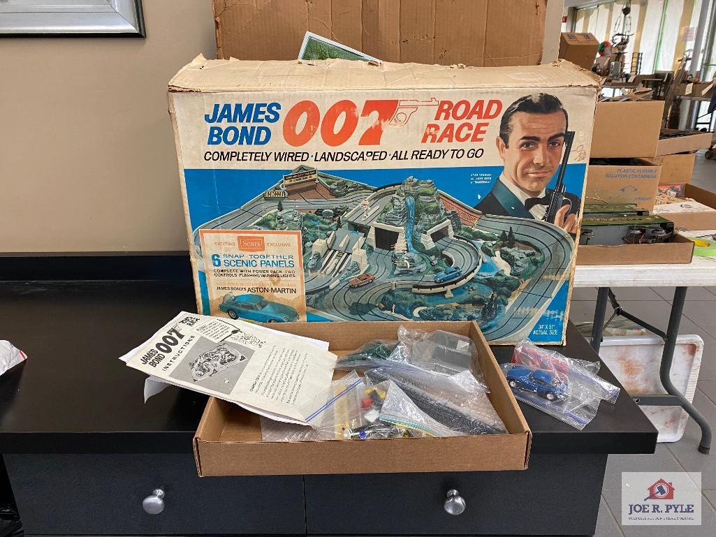 James Bond 007 Road Race set