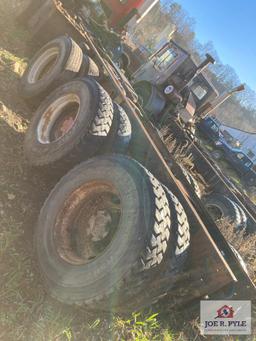 Mack tri axle Model MR690S