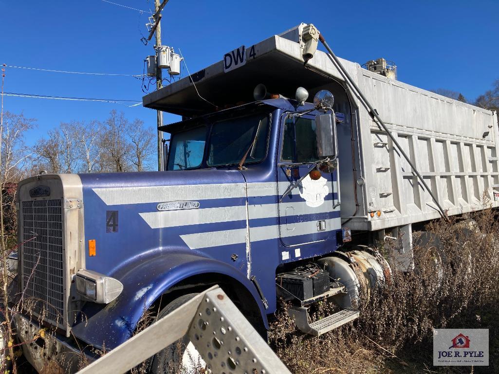 1981 Freightliner tri axle dump truck