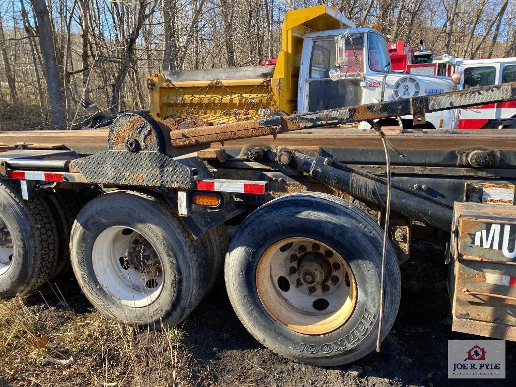 2007 Ford Sterling tri axle roll off